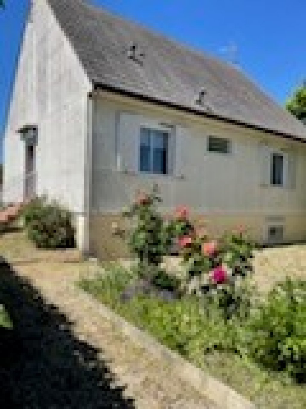 Maisons achat vente La Fère 116 600 € FAI 478 Maison à vendre Andelain dans l'Aisne (02), secteur calme, Pavillon de 1977 sur sous sol
Entrée, séjour double, cuisine, wc, salle d'eau, 2 chambres, en sous sol: une pièce carrelée, buanderie, cave et garage.
Chauffage électrique
Sur un grand terrain clos et arboré de 30ares 45ca.
